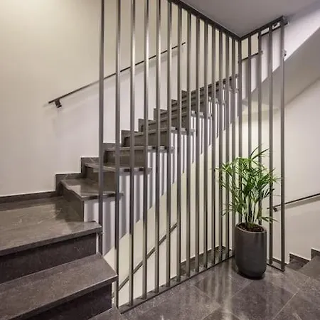 Eutopia Urban Elegant *