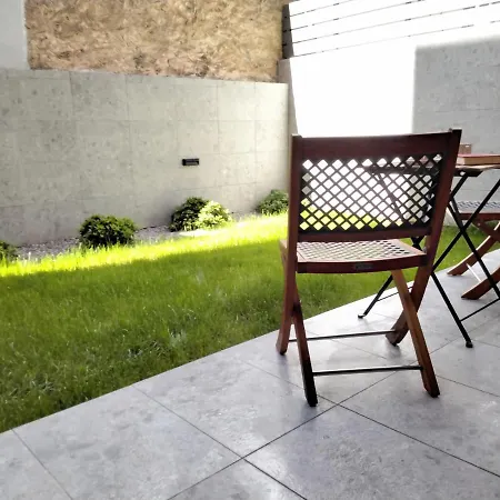 Eutopia Urban Elegant Апартаменты